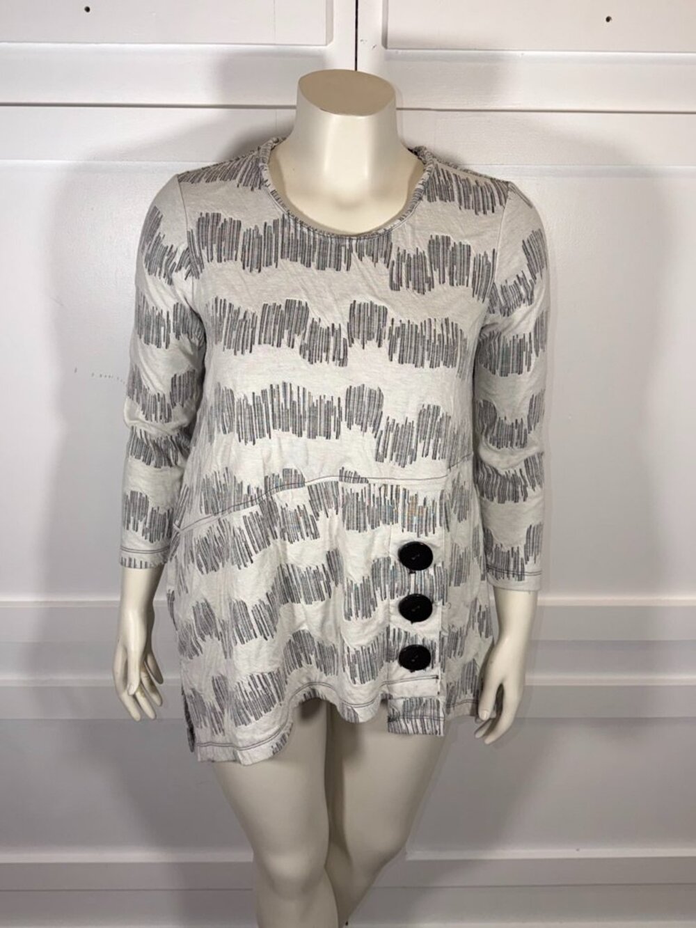 Ali Miles Tunic Sweater Women M Gray Print
